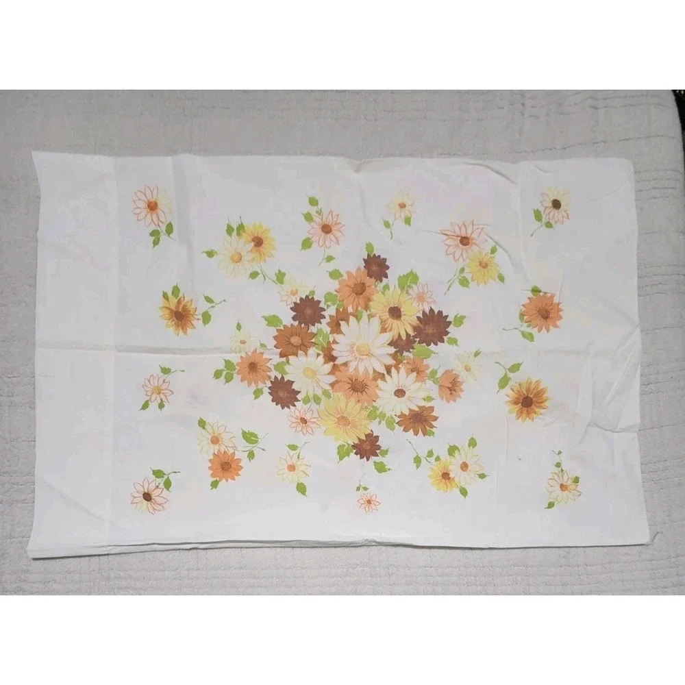 Lot of 2 Vtg 70s Standard Pillow Cases (Lady Pepperell / Crown) Floral Patterns